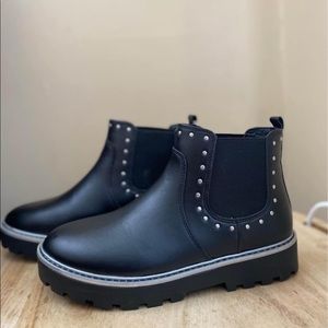 Ankle boots